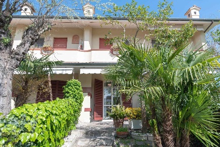 Foto Villa a schiera in Viale Marziale  82, Ravenna di 80 m² con 4 locali