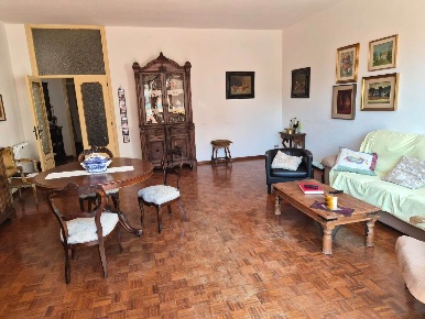 Foto Villa a schiera a Chianciano Terme Centro di 260 m² con 8 locali