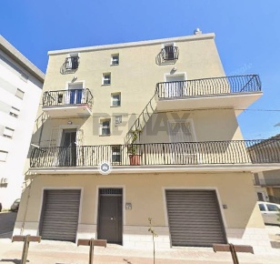 Foto Locale commerciale in via fontanelle 14, Corigliano-Rossano di 115 m²