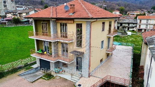 Foto Case semi ndipendenti in via santuario 4, Giaveno Selvaggio di 315 m²