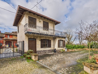 Foto Casa indipendente in Stda Crotesi 39, Casteggio di 156 m² con 6 locali