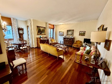 Foto Appartamento in Via Ezio Zambianchi, Bergamo Centro di 171 m²