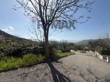 Foto Terreno residenziale in Via Monte Omo, Pizzoli di 2344 m² in vendita