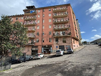 Foto Locale commerciale in via ospizio 123-125, Corigliano-Rossano