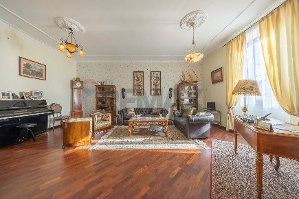 Foto Appartamento in Via Traiana 7, Civitavecchia di 184 m² con 5 locali