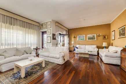 Foto Appartamento in VIALE CORTINA D'AMPEZZO 199, Roma Cortina d'Ampezzo