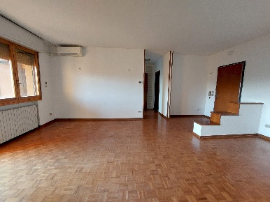 Foto Appartamento a Imola Pedagna, Monte Catone di 112 m² con 5 locali