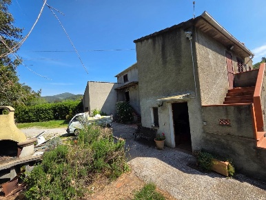Foto Casa indipendente a Riparbella di 150 m² con 5 locali in vendita