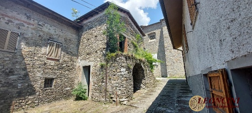 Foto Rustico in loc irola di sopra, Villafranca in Lunigiana di 50 m²