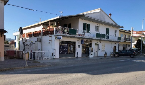 Foto Locale commerciale in Strada Statale 150, Morro d'Oro Pagliare