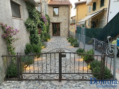 Foto Casa indipendente a Montignoso Capanne, Prato di 65 m² con 4 locali