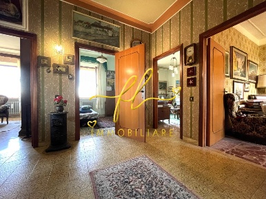Foto Appartamento a Pomarance Centro di 127 m² con 5 locali in vendita