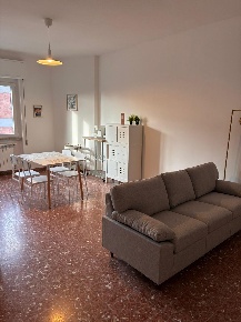 Foto Appartamento a Carrara di 85 m² con 4 locali in affitto