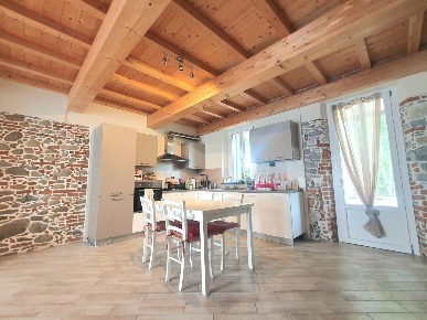 Foto Casa indipendente a Capannori Lammari - Lunata di 95 m² con 4 locali