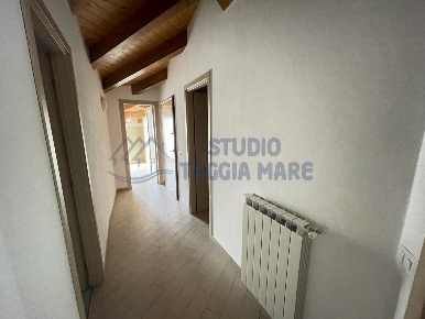 Foto Appartamento in Viale Giuseppe Mazzini, Taggia Centro di 80 m²