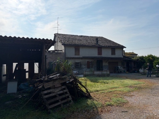 casa indipendente in vendita a Reggio nell'Emilia in zona Marmirolo