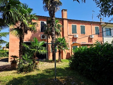 Foto Appartamento a Rovigo Grignano Polesine, Roverdicrè di 240 m²
