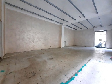 Foto Attività commerciale in Corso Giuseppe Garibaldi 80, Centro di 90 m²