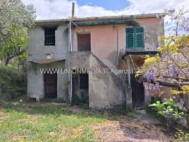 Foto Villa singola a Arcola di 115 m² con 5 locali in vendita