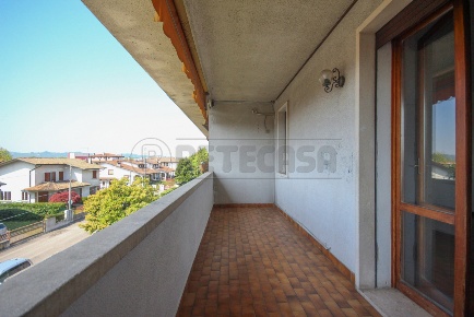 Foto Appartamento in Via XXIV Maggio, Torri di Quartesolo Centro di 130 m²