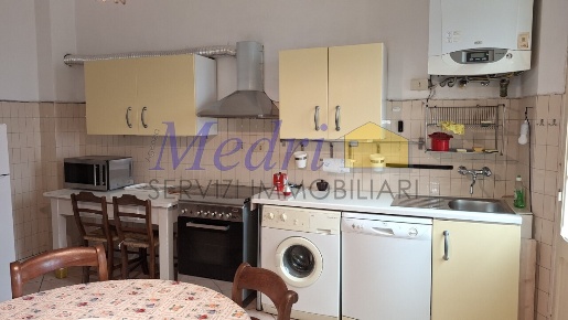 Foto Appartamento a Cesena Centro Urbano di 110 m² con 4 locali in affitto