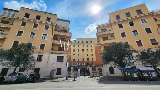 Foto Appartamento a Roma di 215 m² in vendita