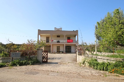 Foto Villa unifamiliare in Contrada Termetrio, Cisternino di 460 m²