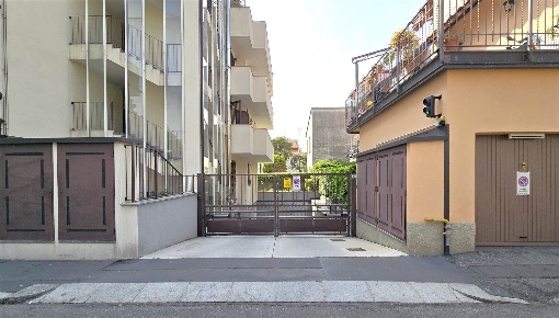 Foto Garage in Via N. Bixio 6, Cinisello Balsamo Balsamo di 13 m²