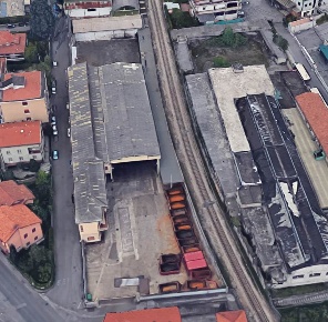 Foto Capannone industriale a Erba Centro di 2410 m² in vendita