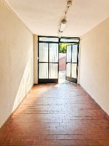 Foto Magazzino in Via Francesco Cilea  3, Calenzano Centro di 25 m²