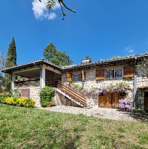 Foto Villa bifamiliare in località Vallicelli 11, Torricella in Sabina