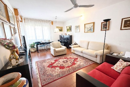 Foto Appartamento a Forlì Parco Urbano - Piscina di 127 m² con 8 locali