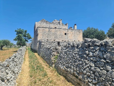 Foto Rustico a Alberobello di 100 m² con 4 locali in vendita