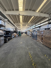 Foto Capannone industriale a Rottofreno Cattagnina di 1205 m² con 8 locali