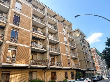 Foto Appartamento in Via Rubilli  12, Avellino di 140 m² con 4 locali