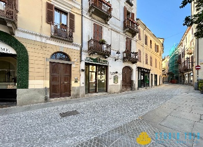 Foto Negozio a Biella Centro Storico di 90 m² con 3 locali in affitto