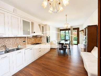 Foto Villa bifamiliare a Mogliano Veneto San Lazzaro - Ghirada di 120 m²