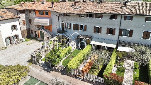 Foto Villa a schiera in Località Mastego  22, Cavaion Veronese di 162 m²