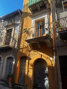 Foto Casa indipendente in via Raffaello Sanzio 18-20, di 80 m² con 3 locali