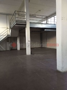 Foto Magazzino in Calamandrei, Arezzo Pescaiola di 335 m² con 1 locali