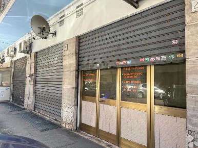 Foto Negozio in Livia Drusilla, Roma Cinecittà di 20 m² in vendita