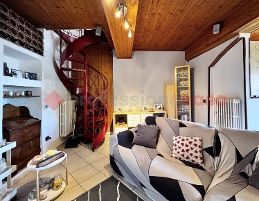 Foto Duplex in Verbano, Arona Dagnente di 99 m² con 3 locali in vendita
