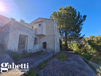 Foto Rustico in Contrada Parello SNC, Montagnareale di 90 m² con 4 locali