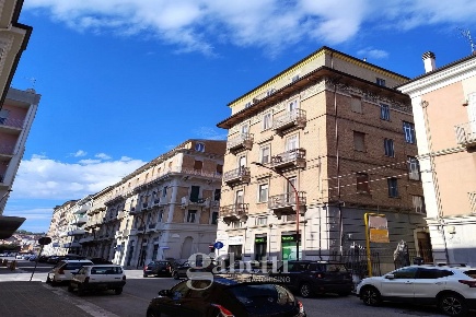Foto Appartamento in Umberto I, Campobasso Centro di 182 m² con 6 locali