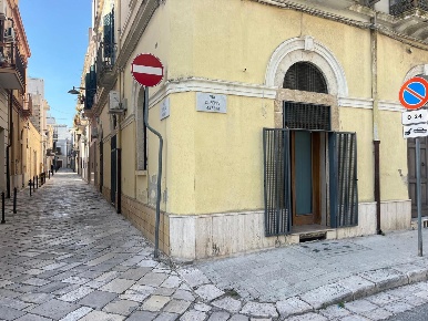 Foto Ufficio in Via mazzini 64, Brindisi Centro Storico di 50 m² in affitto