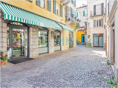 Foto Negozio in vicolo airoldi, Lecco Centro di 91 m² con 1 locali