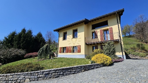 Foto Villa unifamiliare in Via Prati di Valcava, Bergamo Colli di 210 m²