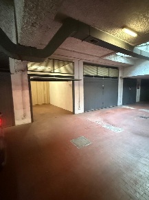 Foto Box in Via Bolsena, Roma Ponte Milvio di 16 m² con 1 locali in vendita