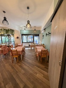 Foto Negozio in Via Cardines, Messina di 35 m² con 1 locali in vendita