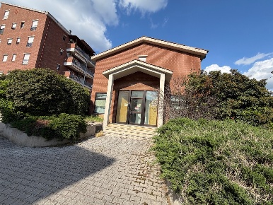 Foto Negozio in Via Del Rivo 19, Terni Borgo Rivo di 330 m² con 2 locali
